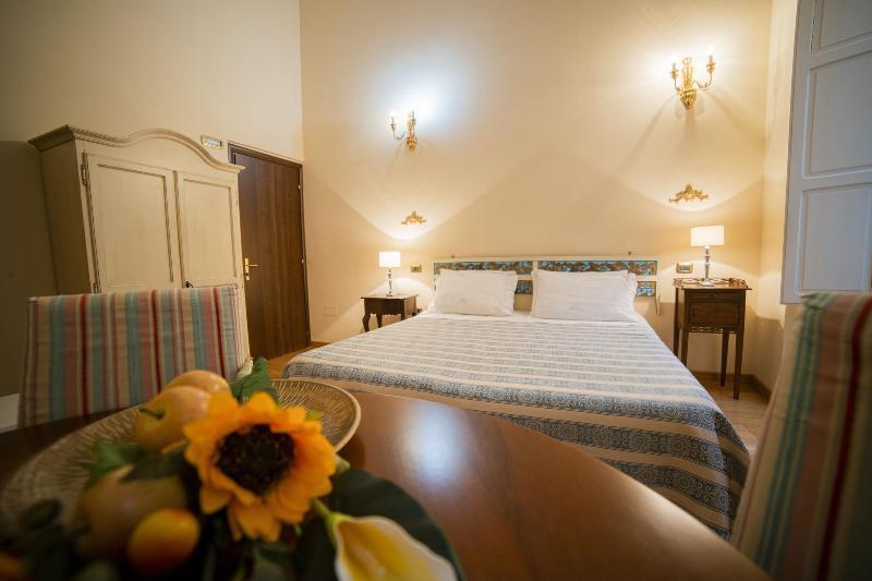 La Ghirlanda B&B Кальяри Экстерьер фото