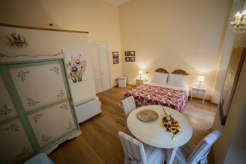 La Ghirlanda B&B Кальяри Экстерьер фото